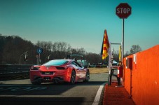 Guida una Ferrari F458 Italia 9 Giri Circuito Autodromo di Lombardore a Torino