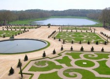 Pacchetto viaggio regalo per 2 a Parigi con Ingresso alla Reggia di Versailles