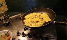 Lezione di cucina con chef, pranzo e giro al mercato