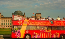 Berlin Wall and lifestyle bus tour