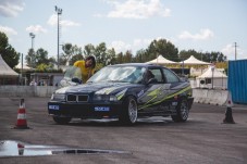 Corso di guida sportiva drift con macchina da corsa