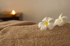 Momento di Relax per Due: Massaggio di Coppia e Delizia al Caffè