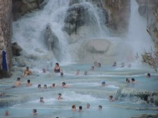 Esperienza Termale di Lusso: Notte alle Terme di Saturnia 