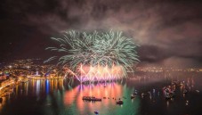 Crociera Serale con Spettacolo Pirotecnico, Drink, Buffet e Musica Live