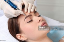 Pulizia viso profonda  e Manicure - Milano