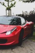 Guida una Ferrari 458 Spider 30 minuti