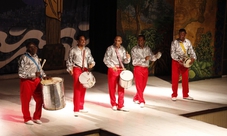 Plataforma carnival show with optional barbecue dinner