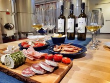 Degustazione di vino con visita alla cantina Sicilia