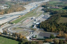 In pista a bordo della Lamborghini Huracan Avio a Varano