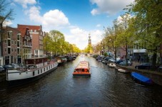 Giro in Barca Privato sui Canali di Amsterdam con Open Bar