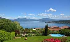 Private villa & golf at Lake Maggiore