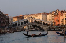 Tour guidato privato in gondola sul Canal Grande di Venezia