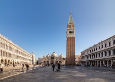 Tour combinato: tour a piedi di Venezia con il giro del Grand Canal in prima fila