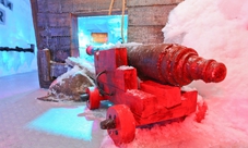 Amsterdam: biglietto d'ingresso al XtraCold Icebar e crociera sul canale di un'ora