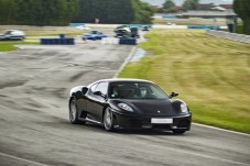 Guida in pista una Ferrari 458