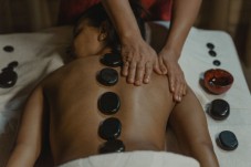 Pietre Calde, Puro Relax: Hot Stone Massage a Venezia
