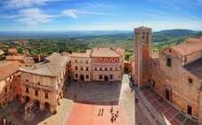 Tour della Val d'Orcia: Brunello di Montalcino, Vino Nobile di Montepulciano e Pecorino di Pienza.