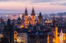 Viaggio a Praga per 4 con crociera sul fiume Moldava