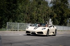 Guida una Ferrari 458 | 6 giri in pista da copilota a Pavia
