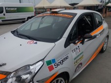 Giri in pista su auto da rally