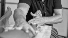 Regala un Massaggio Total Body a Novara – Trattamento Completo per Corpo e Mente