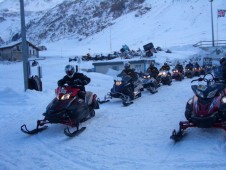 Avventura sulla Neve a Madesimo: Escursione in Motoslitta con Cena e Hotel 3/4 Stelle