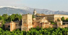 Granada: treno hop-on hop-off e tour guidato dell'Alhambra