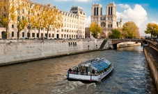 Parigi storica e cattedrale di Notre Dame: tour guidato in bus