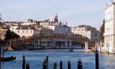 Secret Corners: Hidden Venice walking and motorboat tour