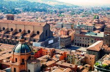 Momenti di complicità: pranzo a Bologna