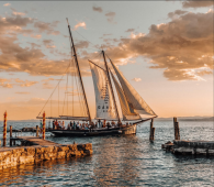 Crociera al tramonto con aperitivo musicale a bordo