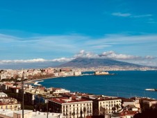 Aperitivo Spritz e Tagliere con Vista a Napoli