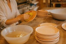 Corso di Ceramica con Aperitivo per Tre a Orvieto