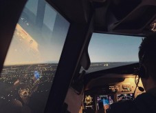 Simulatore di volo su Boeing 737 800 NG con bollicine
