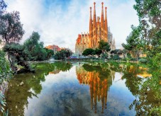 Escursione alla scoperta di Barcellona con biglietti salta fila per la Sagrada Familia