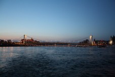Show folkloristico ungherese e crociera sul Danubio con cena