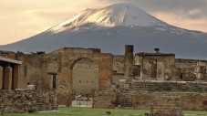 Ingresso prioritario alla stazione di Pompei e tour escursionistico del Vesuvio da Napoli