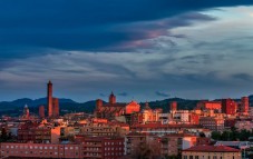 Salita torre degli Asinelli e degustazione prodotti tipici