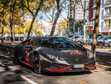 2 giri in pista su Lamborghini Huracàn Evo da passeggero a Torino