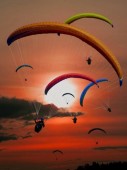 Volo in parapendio biposto