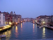 Venezia dall'acqua: Un brindisi alla bellezza