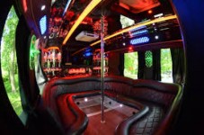 Addio al Celibato a Praga: Strip in Party Bus