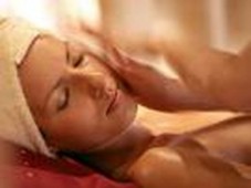 Anti-Aging Gesichtsbehandlungehandlung in Leipzig