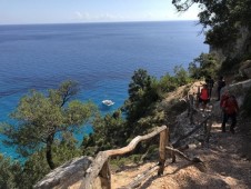Trekking e pernottamento in tenda per 2 persone in Sardegna
