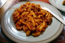 Visita al mercato,  corso di cucina e pranzo o cena a casa di una Cesarina a Bologna