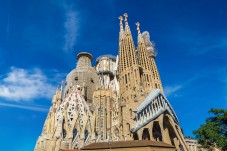 Tour espresso della Sagrada Familia con biglietti salta fila e spettacolo di Flamenco