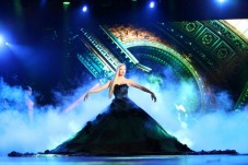 Cena VIP e spettacolo di cabaret al Paradis Latin di Parigi