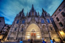 Visita guidata della Sagrada Familia e di Parco Güell con accesso prioritario
