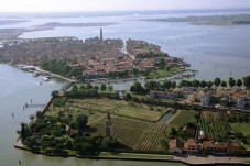 Degustazione Privata di Vini all'Isola di Mazzorbo con Sommelier