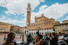 Aperitivo a Siena